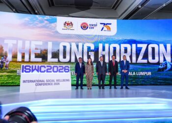 AMIR Hamzah (tengah) bersama barisan dif kehormat semasa pelancaran Persidangan Kesejahteraan Sosial Antarabangsa 2026 (ISWC2026) di Kuala Lumpur hari ini.