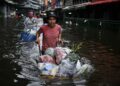 SEBAHAGIAN kawasan dilanda banjir di Bangkok. - AFP
