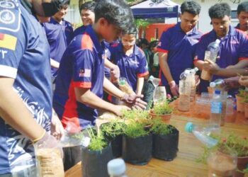 Program Green Vibes Day merupakan aktiviti yang memberi peluang kepada pelajar Jabatan Agroteknologi dan Bio-Industri Politeknik Nilai, memperoleh pengalaman praktikal dalam penanaman pokok serta meningkatkan kesedaran terhadap kelestarian alam sekitar.