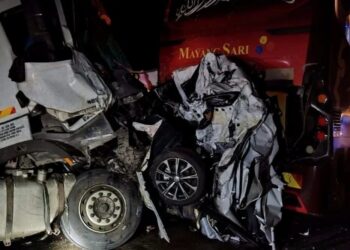 KEADAAN kenderaan terlibat kemalangan membabitkan 11 kenderaan di Kilometer 110.4, Lebuhraya Pantai Timur (LPT) 1, berhampiran susur keluar Plaza Tol Temerloh.