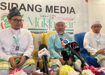 TUAN Ibrahim Tuan Man semasa sidang media selepas merasmikan Muktamar Dewan Pemuda Pas Kali Ke-67 di Kota Bharu, Kelantan. - UTUSAN/ROSMIZAN RESDI