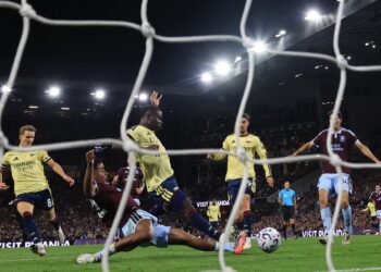 KEMENANGAN 1-0 ke atas Aston Villa minggu lalu, selepas membelasah Coventry City 3-0 dalam aksi pembukaan, menyaksikan Arsenal merekodkan enam perlawanan tanpa bolos dalam tujuh aksi liga terakhir. - AFP