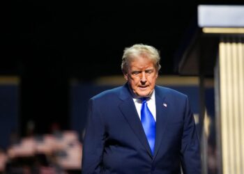 DONALD TRUMP