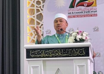 AHMAD Yahya semasa penggulungan Ucapan Dasar Presiden Pas sempena Muktamar Tahunan Pas Ke-72 di Pusat Tarbiah Islamiah Kelantan (Putik), Pengkalan Chepa, Kota Bharu, Kelantan. - UTUSAN/MUSTAQIM MOHAMED