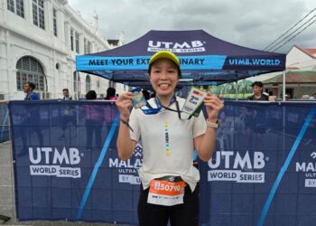 MICHELLE Ng Qian Ying muncul naib juara kategori wanita MY50 acara larian denai, Malaysia Ultra-Trail by UTMB (UTMB) Taiping hari ini. - UTUSAN/WAT KAMAL ABAS