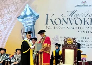 AHMAD Zahid Hamidi pada Majlis Konvokesyen Politeknik dan Kolej Komuniti Zon Tengah 2026 di UPSI Kampus Sultan Azlan Shah, Tanjung Malim hari ini. - UTUSAN