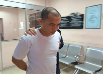 YOHANES Kopong Jawan membuat pengakuan bersalah atas pertuduhan membunuh jirannya, dua tahun lalu. - UTUSAN/NASRAWATI SYARIFUDDIN