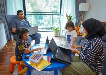 KERJA hibrid memerlukan kepercayaan, disiplin dan tanggungjawab dengan prestasi dinilai berdasarkan hasil kerja.