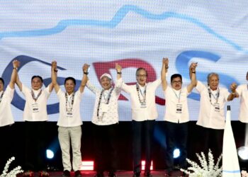 Hajiji Noor bersama para pemimpin GRS ketika Konvensyen GRS 2026 di Dewan Tun Mustapha, Kudat - Ihsan GRS