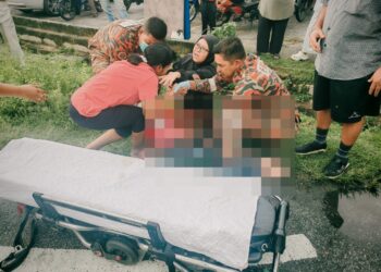 DUA pelajar perempuan maut manakala seorang lagi parah selepas terlibat kemalangan dengan sebuah kereta di Taman Perpaduan Ria, Tambun di Ipoh hari ini