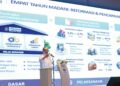 ANWAR Ibrahim berucap pada Majlis Perhimpunan Bulanan Kementerian Kewangan di Putrajaya, semalam. – UTUSAN/FAISOL MUSTAFA