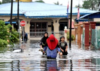 FAKTOR perubahan iklim boleh menyebabkan taburan air hujan di luar jangka berlaku dan perlu diberi pertimbangan.