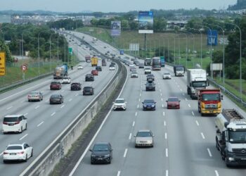 PENGHARAMAN Waze tidak semestinya melumpuhkan industri logistik kerana pelbagai sistem navigasi dan pengurusan armada masih tersedia.