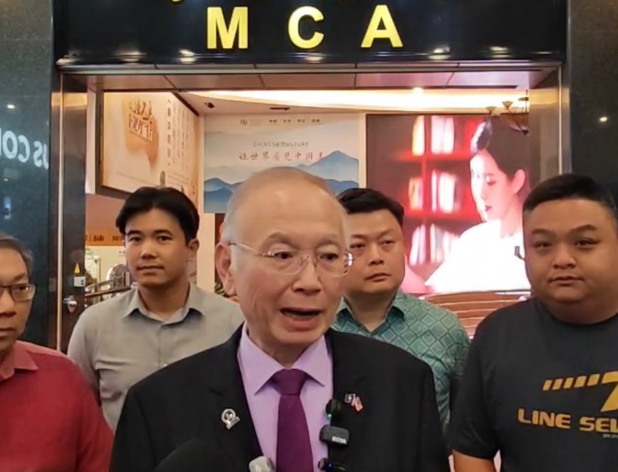 Calon MCA belum terima watikah pelantikan – Ka Siong Calon MCA belum terima watikah pelantikan – Ka Siong
