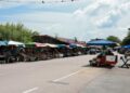 ZON Bebas Cukai Rantau Panjang, Kelantan dijangka kembali rancak apabila kerajaan bersetuju menyambung Laluan Rel Pantai Timur (ECRL) ke kawasan itu. - GAMBAR FAIL.