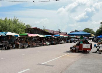 ZON Bebas Cukai Rantau Panjang, Kelantan dijangka kembali rancak apabila kerajaan bersetuju menyambung Laluan Rel Pantai Timur (ECRL) ke kawasan itu. - GAMBAR FAIL.