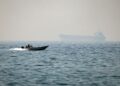TUJUH kabel internet utama terdapat di dasar Selat Hormuz yang dikawal Iran. - AFP