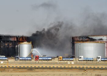 HOUTHI akan meneruskan serangan ke atas loji minyak Aramco. - AFP