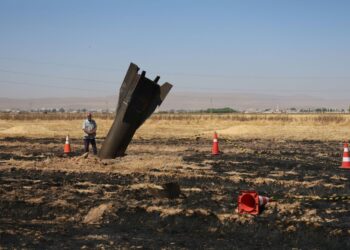 PELURU berpandu Iran jatuh di kawasan pertanian di Najha, luar ibu kota Syria, selepas dipintas oleh sistem pertahanan udara Israel pada 8 Jun lalu. - AFP