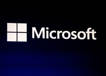 MICROSOFT menawarkan pakej pemisahan sukarela kepada kira-kira 60,000 kakitangannya. - AFP
