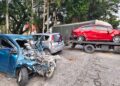 KEADAAN kereta jenis Perodua Axia dan Proton Persona yang terlibat kemalangan dan mengorbankan empat individu di Kilometer 38.5, Jalan Raya Timur-Barat (JRTB) Gerik-Jeli berhampiran Tasik Banding, di Gerik hari ini.