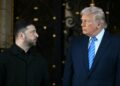 PRESIDEN AS, Donald Trump, menyambut Presiden Ukraine, Volodymyr Zelensky, di kediaman beliau di Mar-a-Lago, Palm Beach, Florida, pada 28 Disember 2025.- AFP