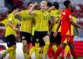 PENYERANG Harimau Malaya, Fergus Tierney(tengah) meraikan jaringan ketika berdepan Vietnam pada penentuan tempat 3/4 Piala ASEAN FIFA di Stadium Gelora Bung Karno (GBK), hari ini.-IHSAN Malaysia NT