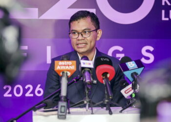 MENTERI Ekonomi, Akmal Nasrullah Mohd Nasir ketika bercakap pada sidang media Majlis KL20 Kuala Lumpur di The Campus Ampang.