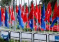PERSAINGAN antara BN, PH dan PN memperlihatkan bahawa identiti parti tidak menjamin kesetiaan pengundi.