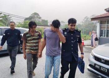 DUA lelaki masing-masing dijatuhi hukuman denda RM3,000 oleh Mahkamah Majistret Parit selepas mengaku bersalah atas pertuduhan mencuri kabel dalam kejadian bulan lalu.
