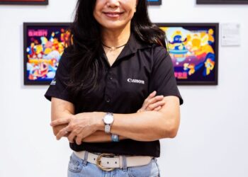 SANDY LEE