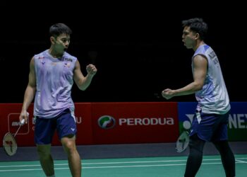 BEREGU Negara, Goh Sze Fei-Nur Izzuddin Mohd Rumsani dan Man Wei Chong-Tee Kai Wun akan bertembung sesama sendiri pada perlawanan akhir Kejohanan Badminton Terbuka Perancis di Tremblay-en-France, Perancis, hari ini.
