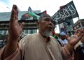 MENGGADAI batas akidah dan maruah agama semata-mata kerana mahu menagih perhatian di media sosial kini sudah berada di tahap yang amat membimbangkan.