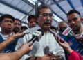 JOHARI Abdul Ghani ketika ditemui pemberita pada Pesta Sukan Titiwangsa Futsal 2026 di SLK Sport Center, Mukim Batu, di sini hari ini. - UTUSAN/SYAKIR RADIN