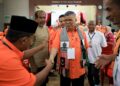 MOHAMAD Sabu bersama dengan ahli Amanah sempena Konvensyen Amanah Kelantan di Kota Bharu, Kelantan hari ini-UTUSAN/KAMARUL BISMI KAMARUZAMAN
