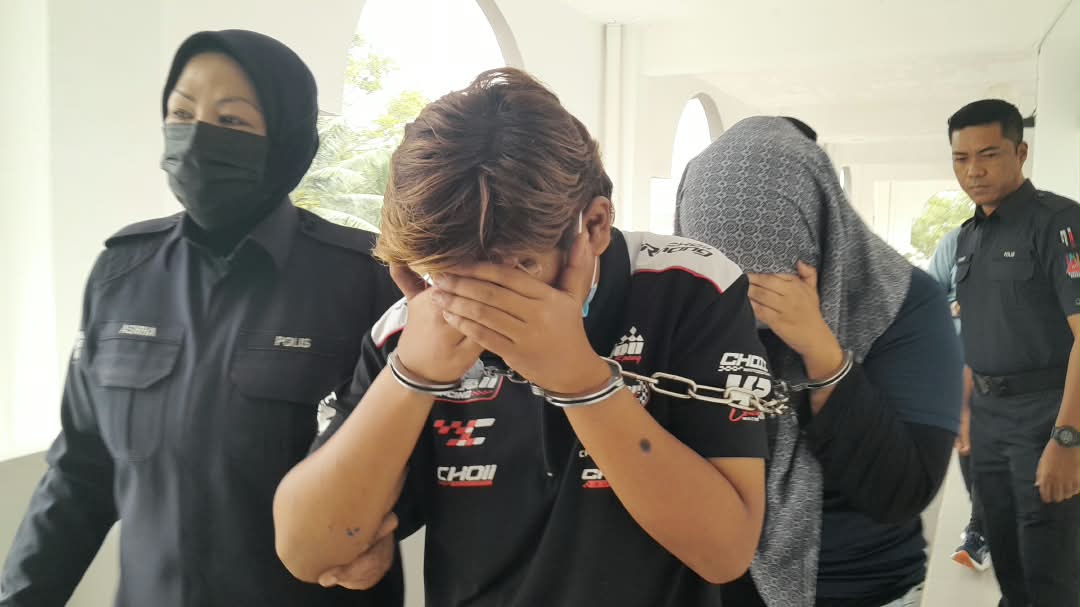 Tipu MC, dua wanita dipenjara lima hari, denda RM3,000 Tipu MC, dua wanita dipenjara lima hari, denda RM3,000