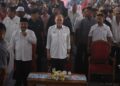 ANWAR Ibrahim (tengah) semasa hadir 

merasmikan Skim Usahawan  Bangkit Negeri Kelantan, Kota Bharu, Kelantan. - UTUSAN/KAMARUL BISMI KAMARUZAMAN