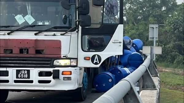 Bahan kimia tumpah