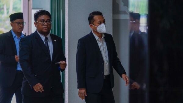 Nik Nazmi