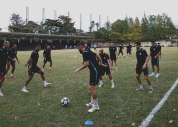 Pemain Johor Darul Ta'zim (JDT) berlatih di Korea Selatan, semalam sebagai persiapan menentang Pohang Steelers dalam saingan Liga Juara-Juarta Asia Elit (ACLE) hari ini. - IHSAN JOHOR SOUTHERN TIGERS
