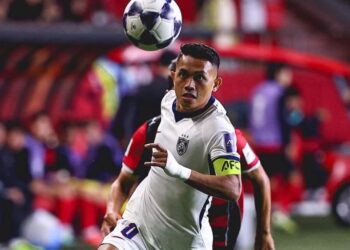 AKSI Arif Aiman Hanapi dalam perlawanan Liga Juara-Juara Asia Elit (ACLE) di Stadium Pohang Steel Yard, Korea Selatan, semalam. - IHSAN JOHOR SOUTHERN TIGERS