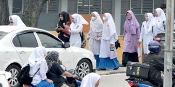 GAMBAR HIASAN.