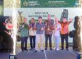 MOHD. Salim Mohamed Sain (kiri) bergambar bersama juara gross dan nett pada majlis penyampaian hadiah kepada para pemenang Grand Final Kejohanan Golf Bisnes Asia 2026 di The Els Club Teluk Datai, Langkawi, baru-baru ini.