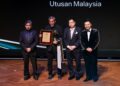 AZNAN BAKAR menerima Anugerah Media Berita Bahasa Melayu Terbaik pada Majlis Knights Award Musim ke-5 2026 di Dewan Filharmonik Petronas.-UTUSAN/MUHAMAD IQBAL ROSLI