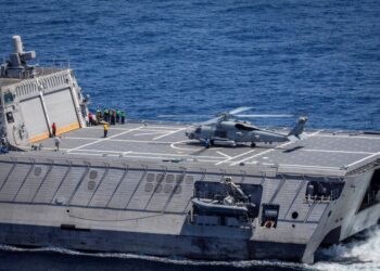 GAMBAR fail helikopter Sikorsky MH-60R Seahawk milik Amerika. - AFP