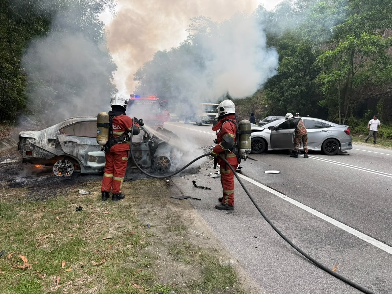 Lelaki maut dalam kemalangan dua kereta Lelaki maut dalam kemalangan dua kereta