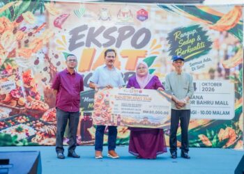 MD Israk Abdullah merasmikan Ekspo IAT Johor 2026 di Angsana Johor Bahru Mall, Johor.