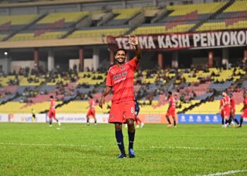 PEMAIN Melaka FC, R Ruventhiran meraikan jaringan kemenangan pada aksi Liga Super Malaysia 2026/2027 menentang Kuala Lumpur City di Stadium Hang Jebat, malam ini.-IHSAN MELAKA FC
