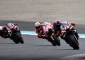PELUMBA Aprilia, Jorge Martin (kanan) memenangi perlumbaan MotoGP Indonesia di Litar Litar Antarabangsa Mandalika, hari ini.-AFP
