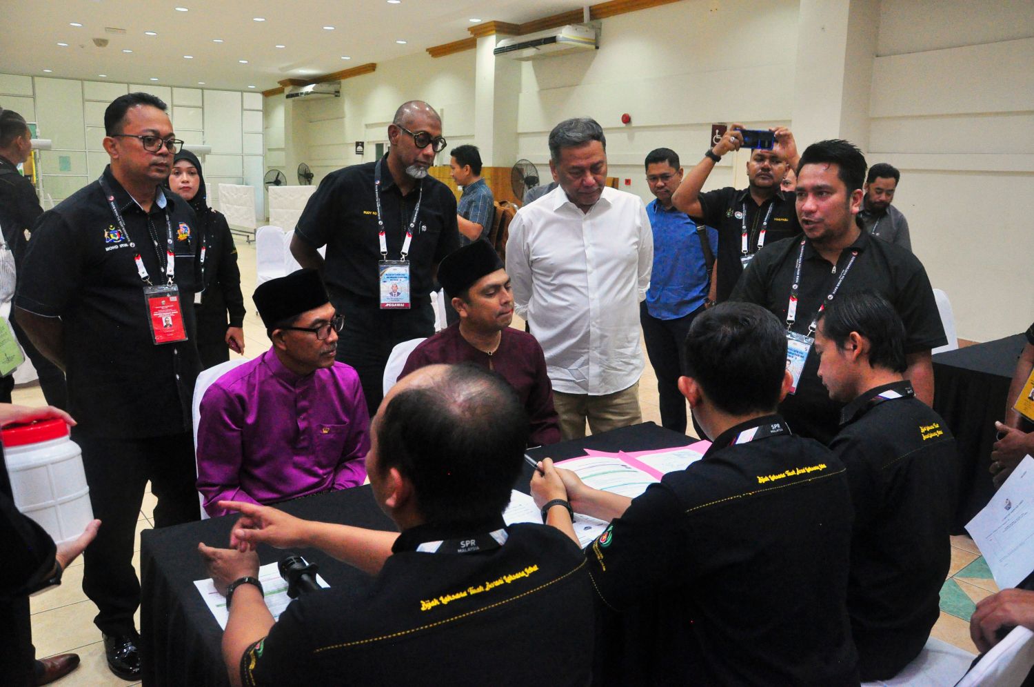 PRN Melaka: 189 borang penamaan, 45 bayar deposit PRN Melaka: 189 borang penamaan, 45 bayar deposit